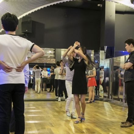 강남살사 직장인동호회 취미생활 스포츠댄스 센슈얼바차타 홍대클럽 취미추천